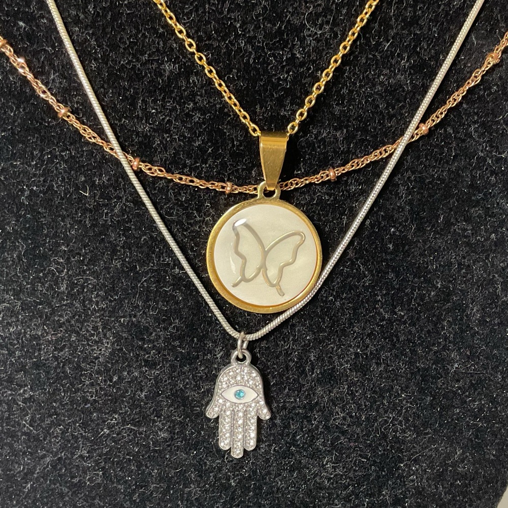Assorted Jewelry Collection - Picture 6 of 9